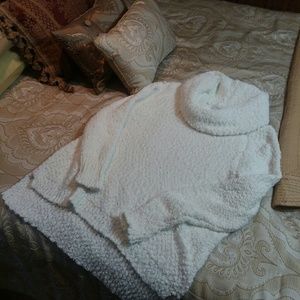 🌹BEAUTIFUL Oversized WINTER WHITE SWEATER🌹